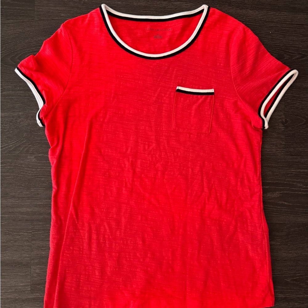 Women’s Tommy Hilfiger DriFit 
Athletic Short Sleeve Size Medium